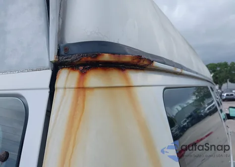 2004 Ford E-150 Chateau/Xl/Xlt из США, поврежденный, VIN 1FMRE11WX4HB00188